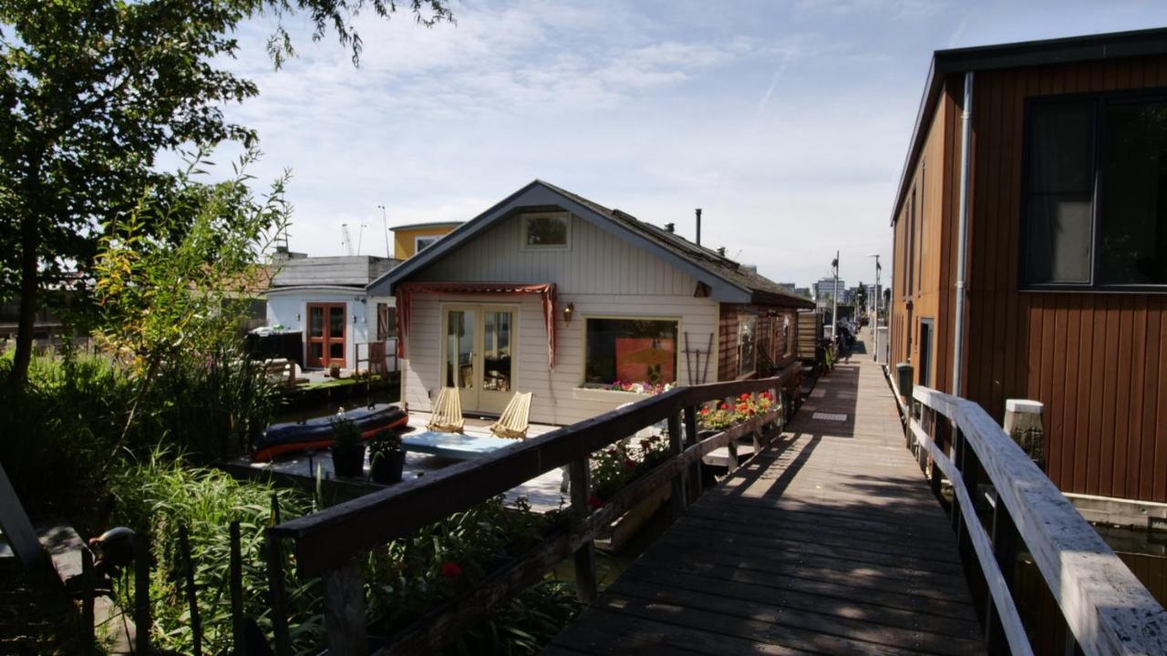 Houseboat Apartment With Water Terrace, Free Parking, Free Bikes & Fast Wifi Amsterdam Luaran gambar