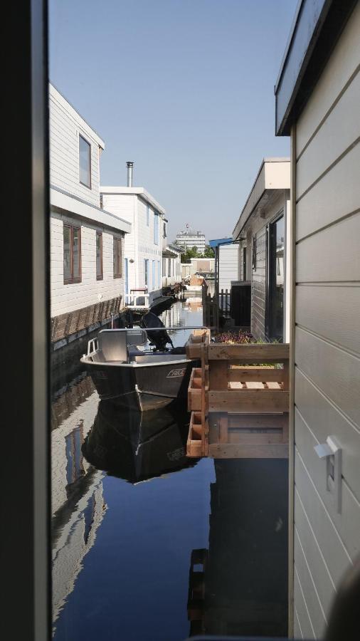 Houseboat Apartment With Water Terrace, Free Parking, Free Bikes & Fast Wifi Amsterdam Luaran gambar