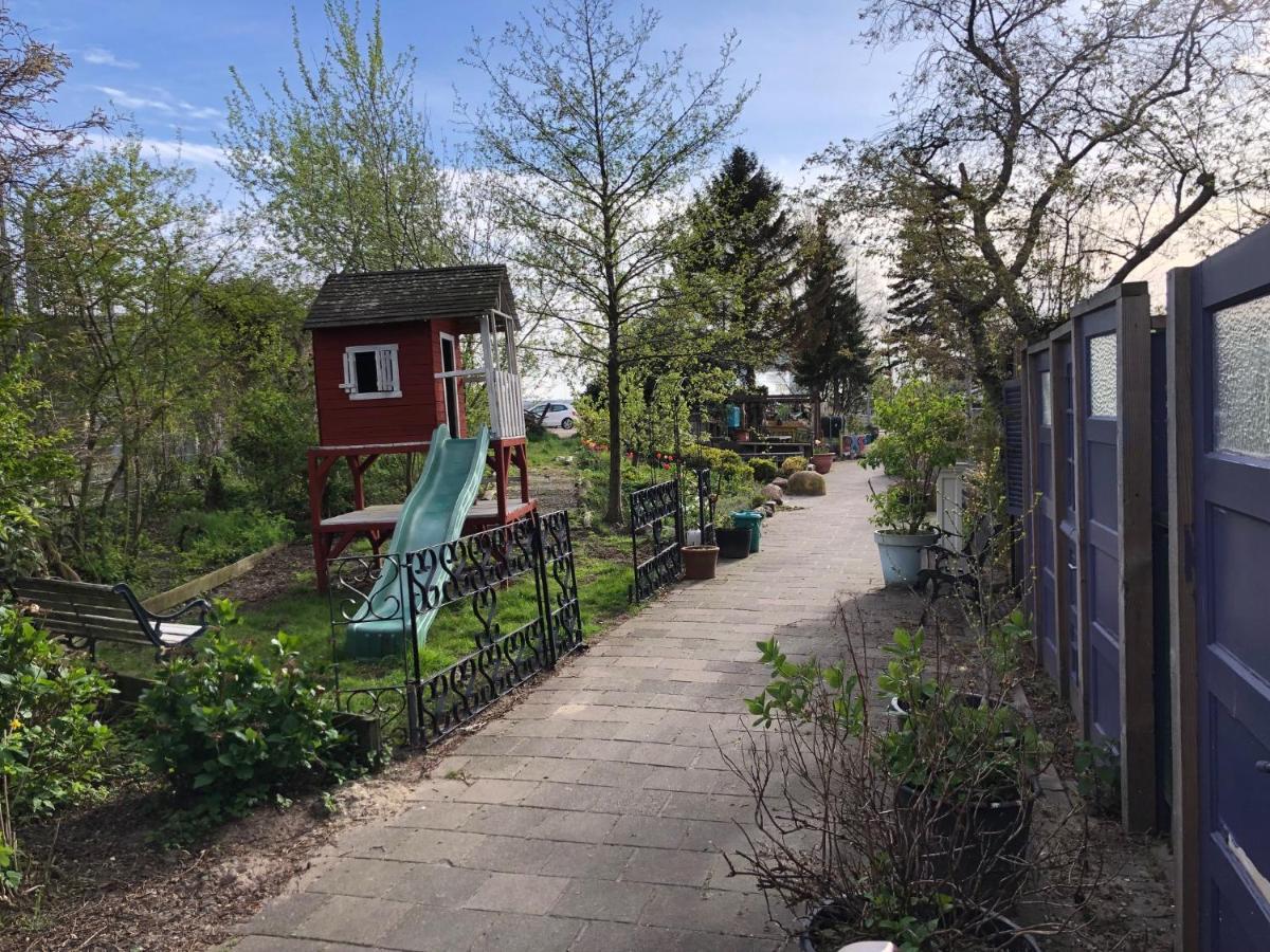 Houseboat Apartment With Water Terrace, Free Parking, Free Bikes & Fast Wifi Amsterdam Luaran gambar