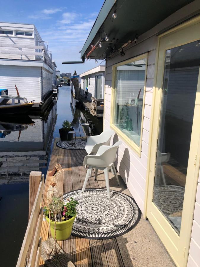 Houseboat Apartment With Water Terrace, Free Parking, Free Bikes & Fast Wifi Amsterdam Luaran gambar