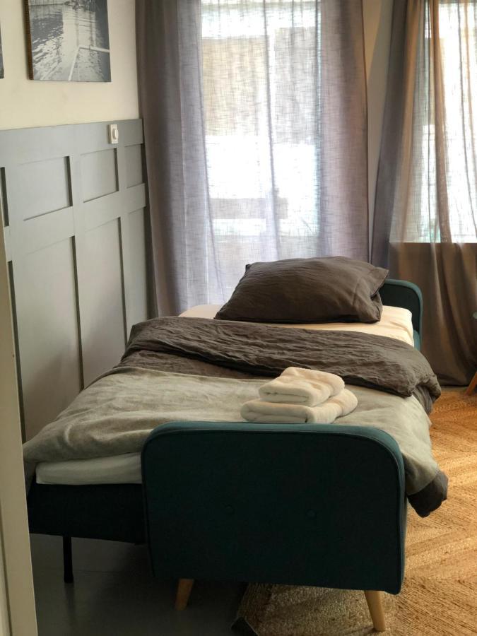 Houseboat Apartment With Water Terrace, Free Parking, Free Bikes & Fast Wifi Amsterdam Luaran gambar